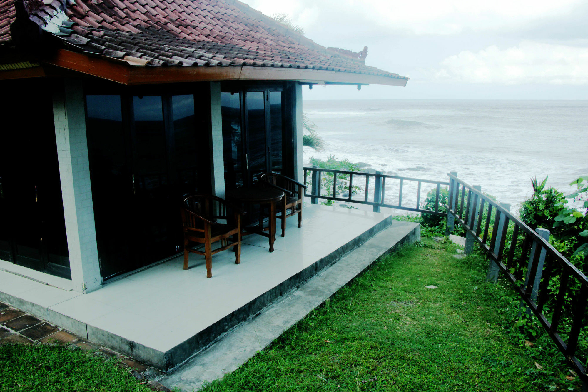 Soka Indah Restaurant & Bungalows Selemadeg  Exterior photo